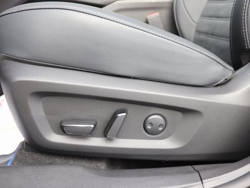 New 2025 Mitsubishi Outlander SE image 20