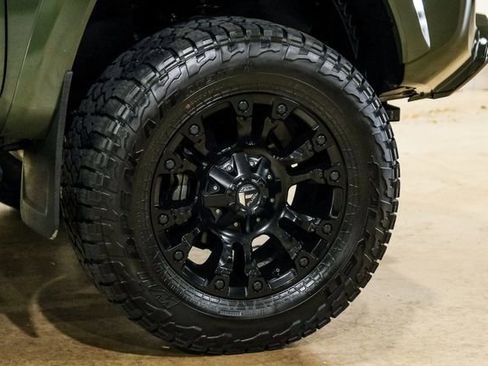 Used 2022 Toyota Tacoma TRD Sport w/ TRD Premium Sport Package AWD/4WD image 24