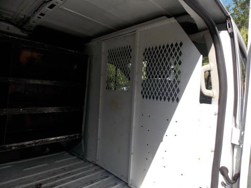 Used 2015 Ford Transit 250 130 Low Roof w/ Exterior Upgrade Package image 20