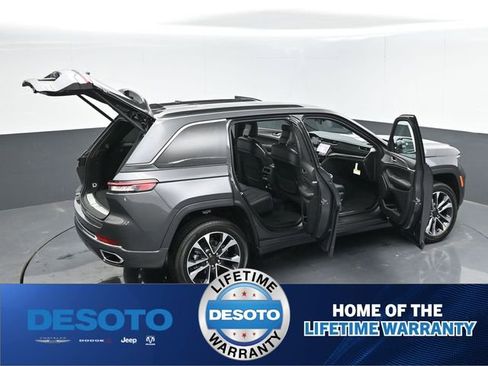 New 2025 Jeep Grand Cherokee Overland w/ Adv Protech Group III AWD/4WD image 32