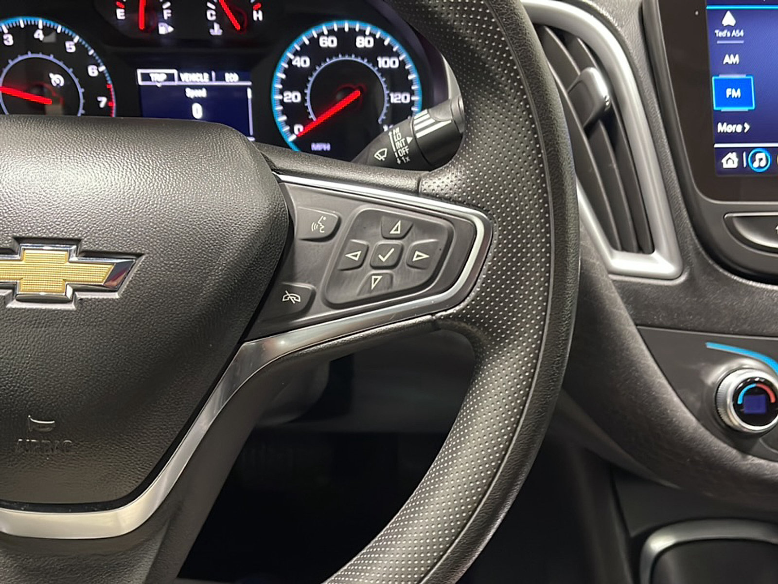 Used 2024 Chevrolet Malibu LT FWD image 7