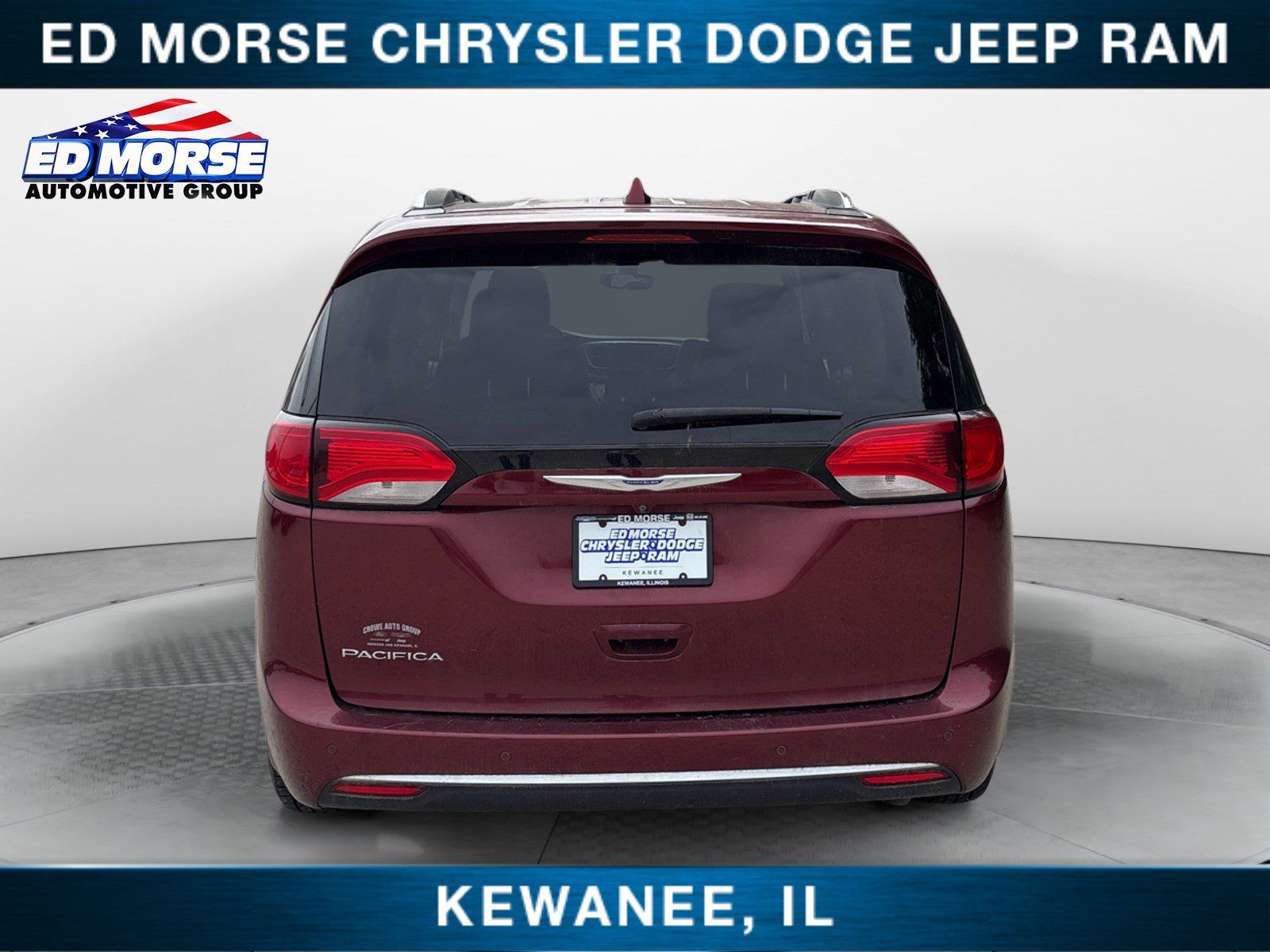 Used 2018 Chrysler Pacifica Touring-L FWD image 4