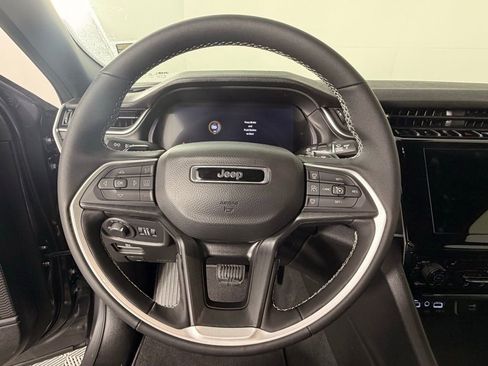 New 2025 Jeep Grand Cherokee L Laredo AWD/4WD image 13