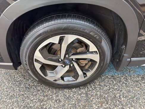 Used 2023 Subaru Forester Touring image 15