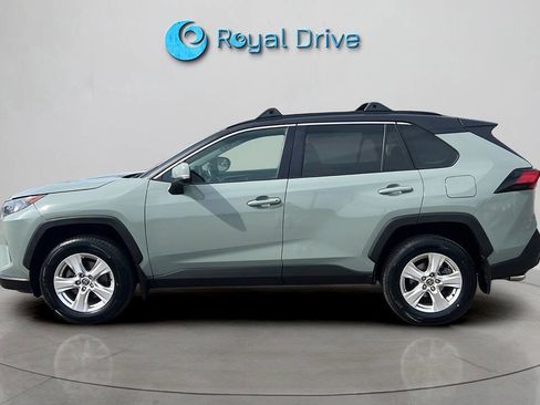 Used 2021 Toyota RAV4 XLE w/ XLE Grade Weather Package AWD/4WD image 3