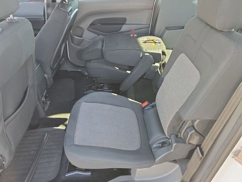 Used 2022 Ford Transit Connect XL image 11