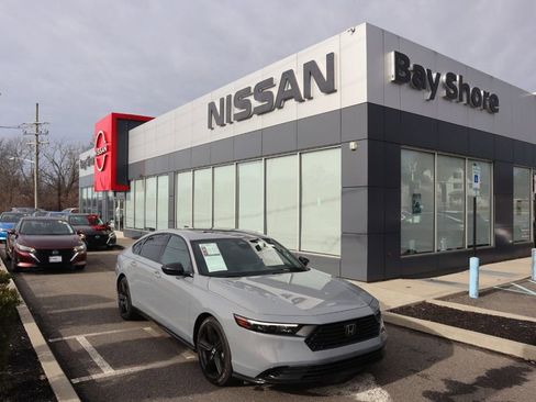 Used 2024 Honda Accord Sport image 2