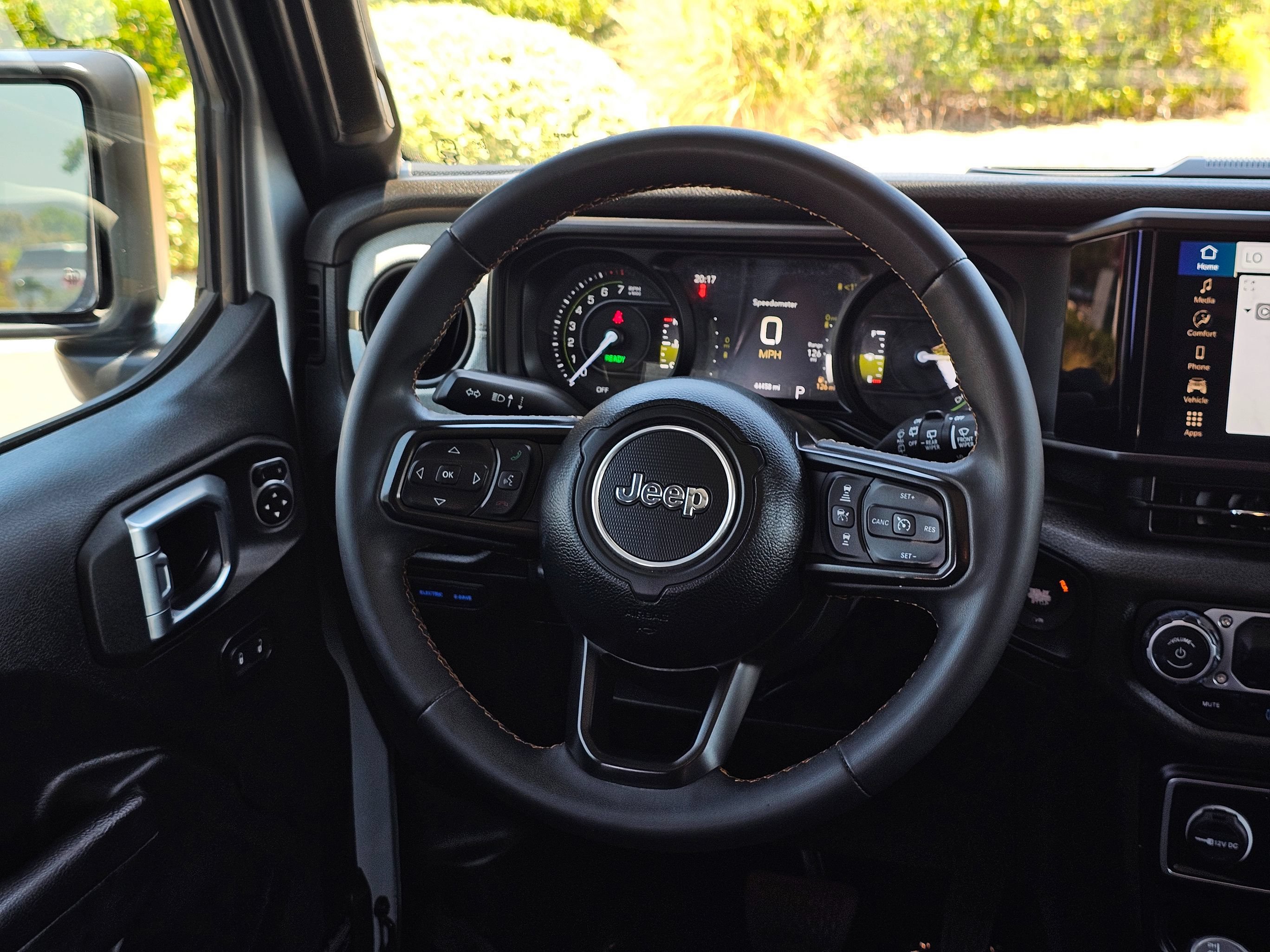 Used 2024 Jeep Wrangler Unlimited AWD/4WD image 22