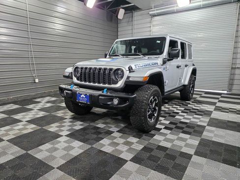 Used 2024 Jeep Wrangler Unlimited Rubicon 4xe AWD/4WD image 45