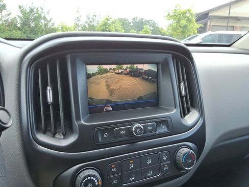 Certified 2022 Chevrolet Colorado W/T w/ WT Convenience Package AWD/4WD image 16