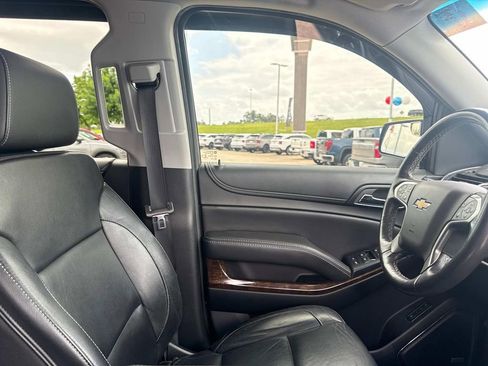 Used 2018 Chevrolet Suburban LT AWD/4WD image 16