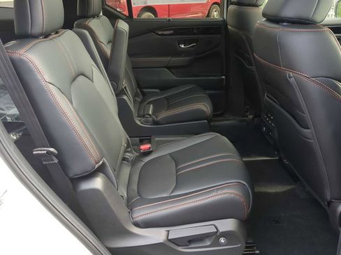 New 2025 Honda Pilot TrailSport image 29