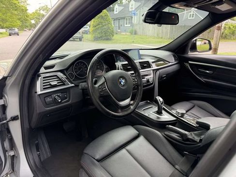 Used 2018 BMW 330i xDrive Sedan AWD/4WD image 18