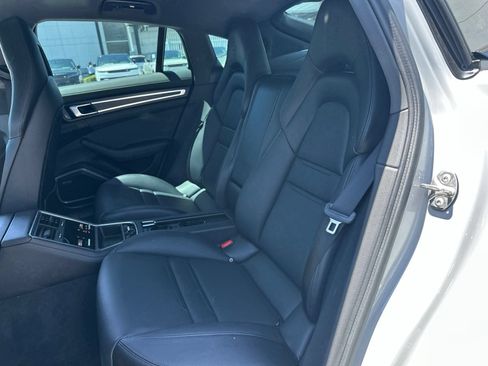 Used 2023 Porsche Panamera image 14