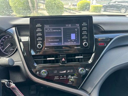 Used 2024 Toyota Camry SE FWD image 29