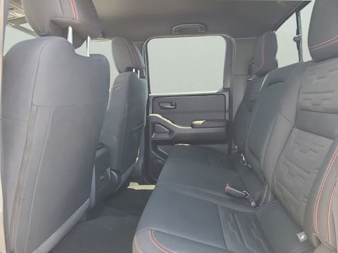 Used 2026 Nissan Frontier PRO-4X AWD/4WD image 6