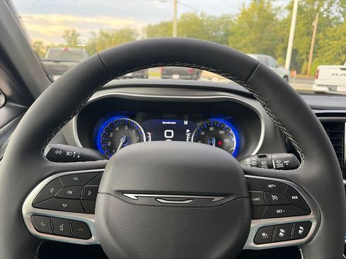 New 2027 Chrysler Pacifica Select FWD image 24