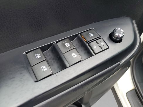 Used 2016 Toyota Highlander XLE AWD/4WD image 20