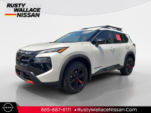 Used 2026 Nissan Rogue SV AWD/4WD image 1