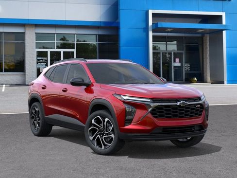 New 2026 Chevrolet Trax RS w/ Sunroof Package FWD image 7