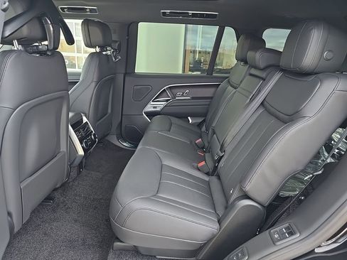 New 2026 Land Rover Range Rover Long Wheelbase SE AWD/4WD image 7