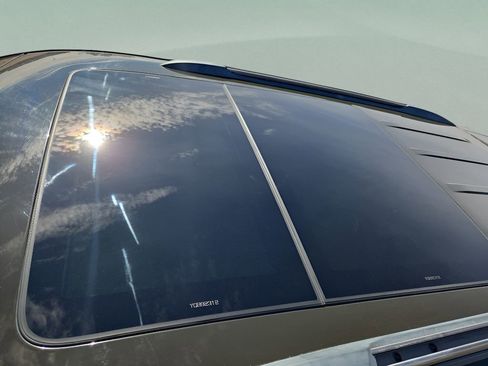 Used 2017 Jeep Grand Cherokee Limited 75th Anniversary image 9