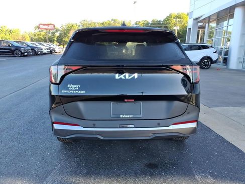 New 2026 Kia Sportage LX FWD image 5