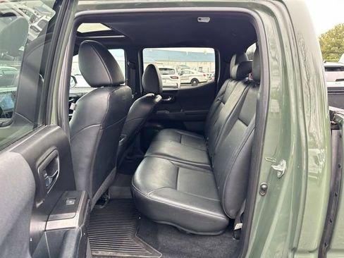 Used 2021 Toyota Tacoma TRD Off-Road image 15