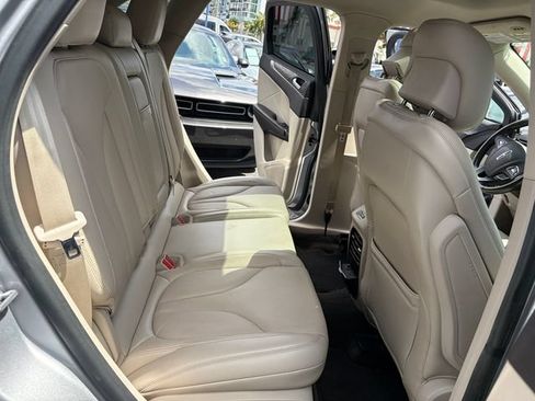 Used 2018 Lincoln MKC Reserve w/ Lincoln MKC Climate Package FWD image 18