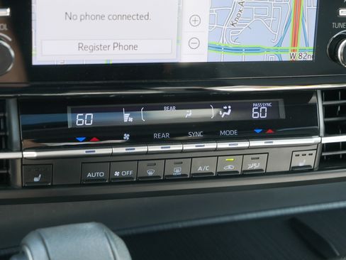 Used 2021 Toyota Sienna XSE FWD image 23