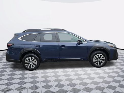Used 2025 Subaru Outback Premium AWD/4WD image 7