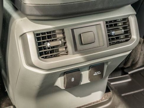 Used 2022 Ford F150 Lariat image 37