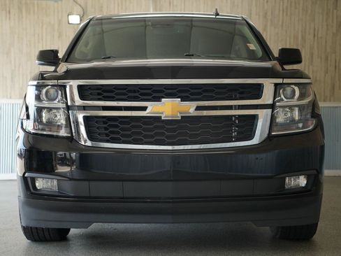 Used 2015 Chevrolet Suburban LT w/ Luxury Package RWD image 3