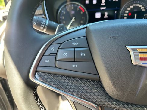Used 2025 Cadillac XT5 Sportv w/ Technology Package AWD/4WD image 19