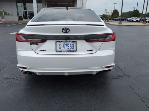 Used 2025 Toyota Camry XSE FWD image 4