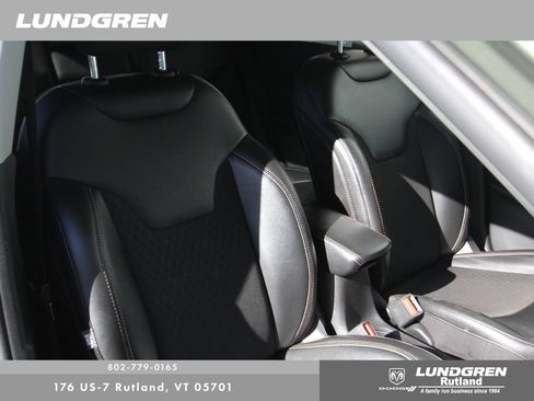 Used 2020 Jeep Compass Latitude w/ Cold Weather Group AWD/4WD image 15