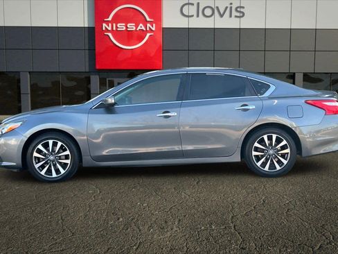 Used 2017 Nissan Altima 2.5 SV image 6