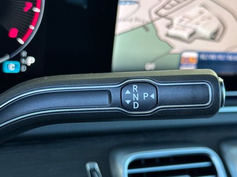 New 2026 Mercedes-Benz GLS 580 4MATIC image 17