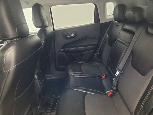 Used 2018 Jeep Compass Latitude AWD/4WD image 18