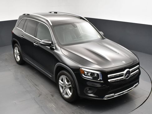 Used 2022 Mercedes-Benz GLB 250 4MATIC image 15