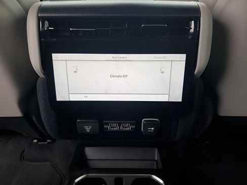 New 2026 Jeep Grand Wagoneer Summit image 22