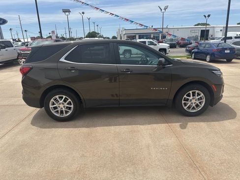 Used 2024 Chevrolet Equinox LT FWD image 31