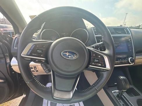Used 2018 Subaru Outback 2.5i Limited AWD/4WD image 18