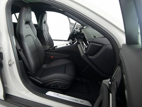 Certified 2026 Porsche Panamera 4 AWD/4WD image 36