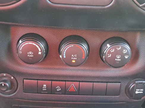 Used 2018 Jeep Wrangler Unlimited Sport S AWD/4WD image 20