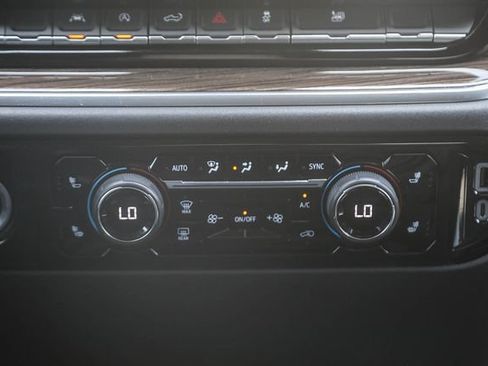 Used 2024 Chevrolet Silverado 1500 LT RWD image 15