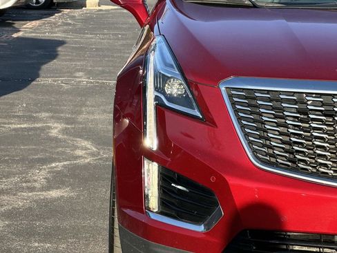 Used 2023 Cadillac XT5 Premium Luxury image 8