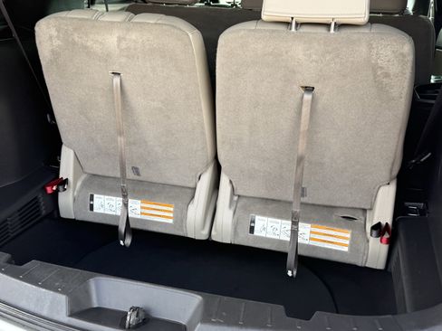 Used 2013 Ford Explorer XLT image 29