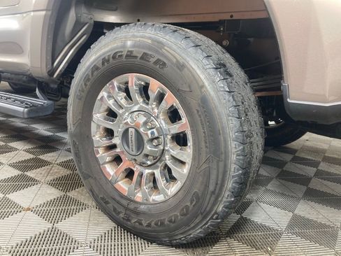Used 2022 Ford F350 Lariat w/ Chrome Package AWD/4WD image 22