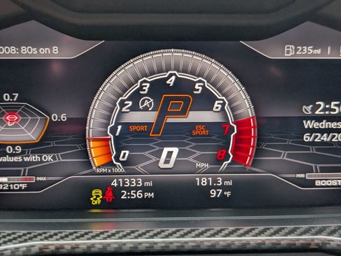 Used 2020 Lamborghini Urus AWD/4WD image 22